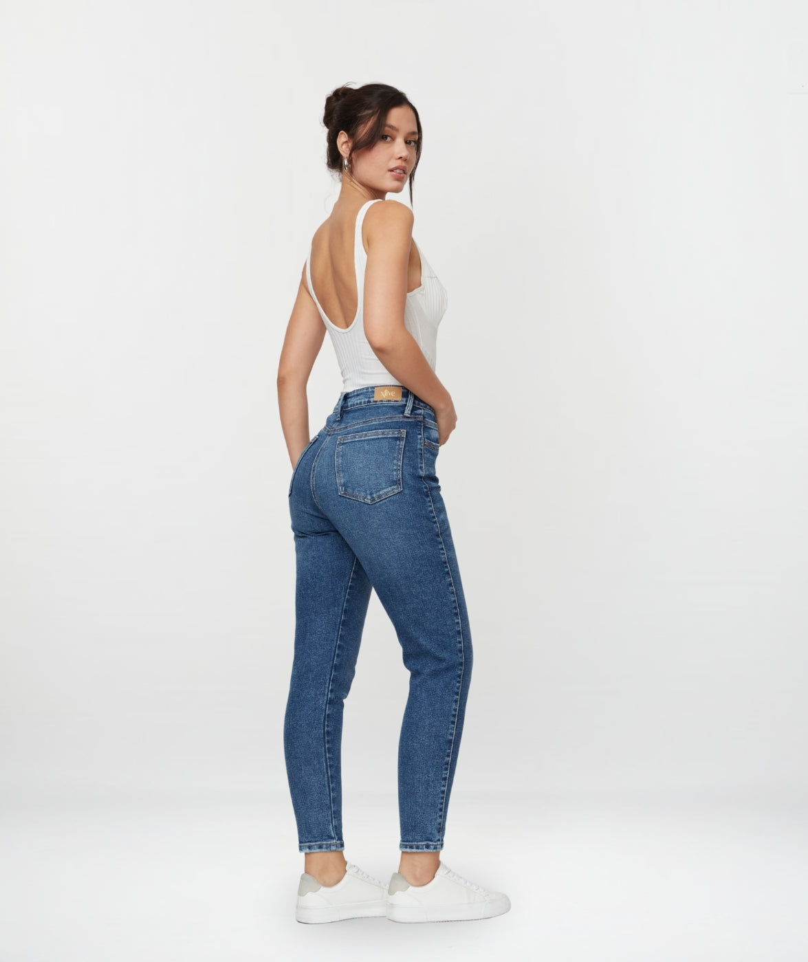 Jean Mom Yali