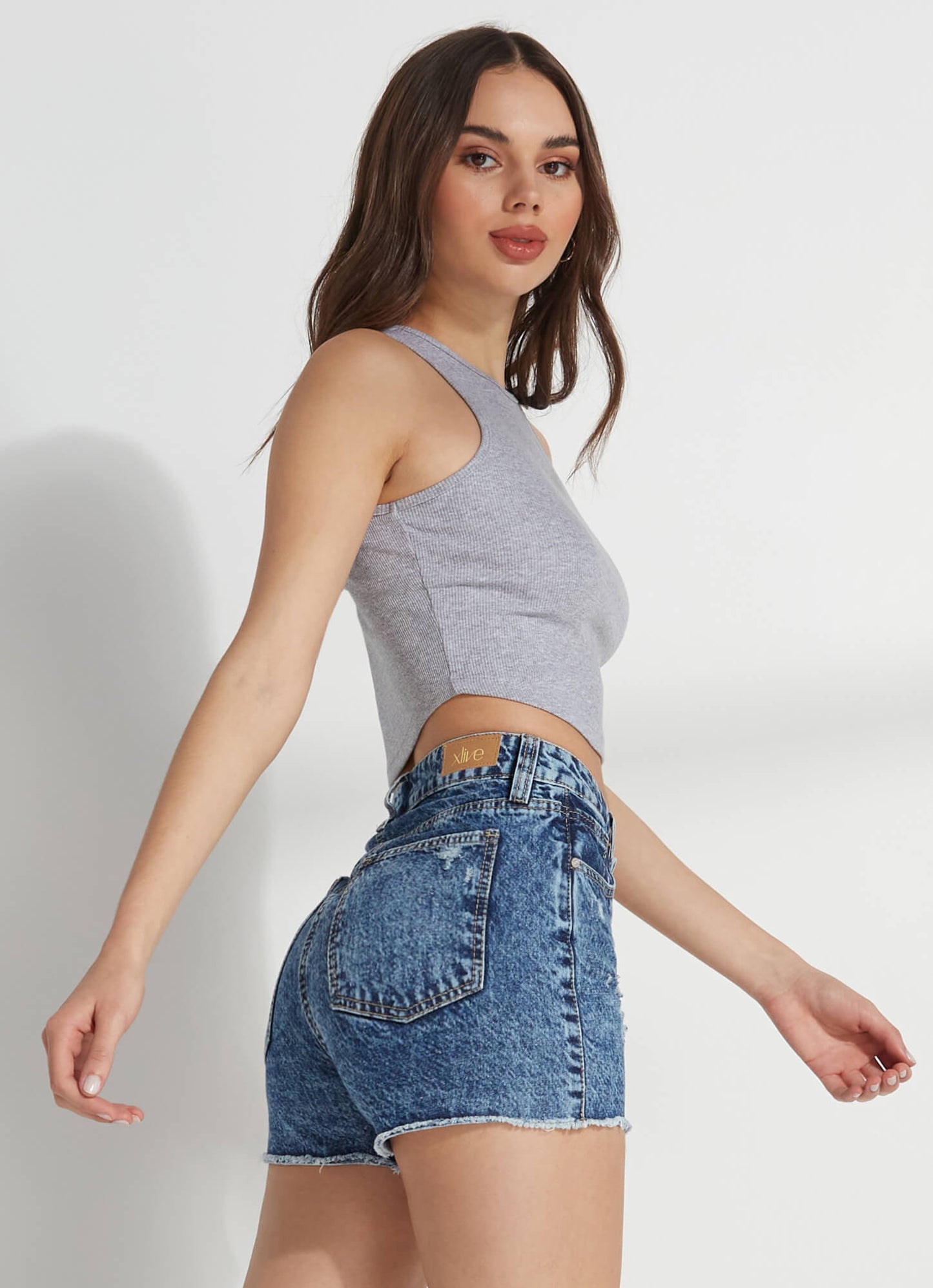 SHORT SARA