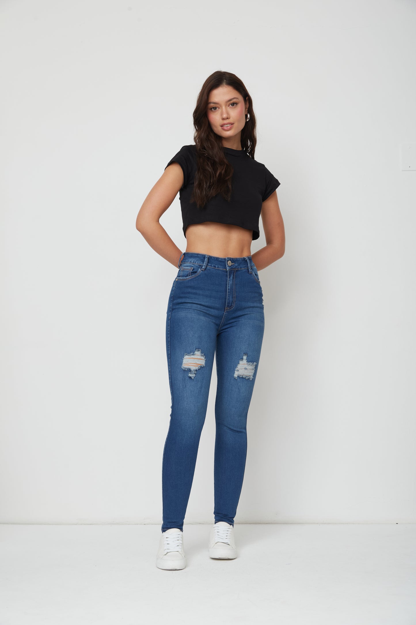 JEAN TIRO ALTO LICRADO 1 BOTON SKINNY