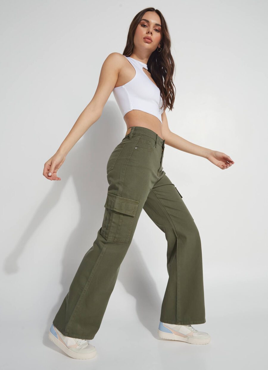 Momfit Semi Flare Cargo Ref. Kilor Verde - Imagen 5