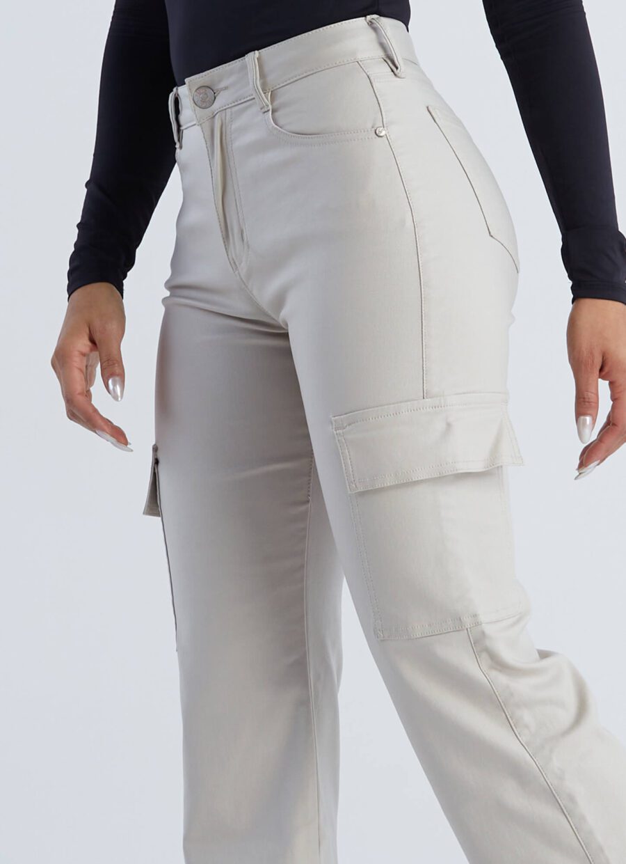 Momfit Semi Flare Cargo Cuerina Ref. Fylis - Imagen 3