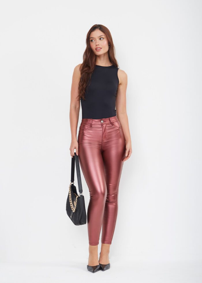 Pantalón Skinny Cuerina Vinotinto Ref. Later
