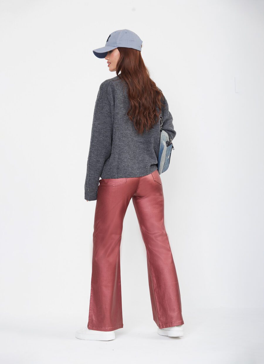 Pantalón Momfit Semi Flare Vinotinto Ref. Adru - Imagen 2
