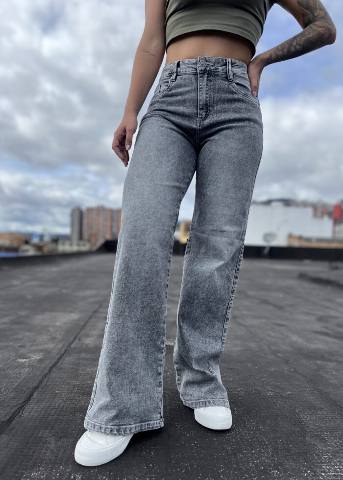 pantalon mom flare licrado HOSHI