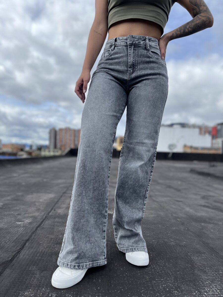 pantalon mom flare licrado HOSHI