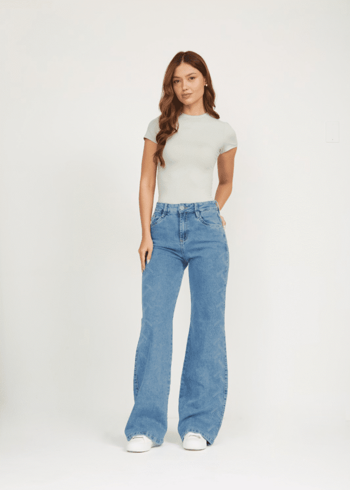 Pantalon Mom Flare Licrado Ref. MATIRA